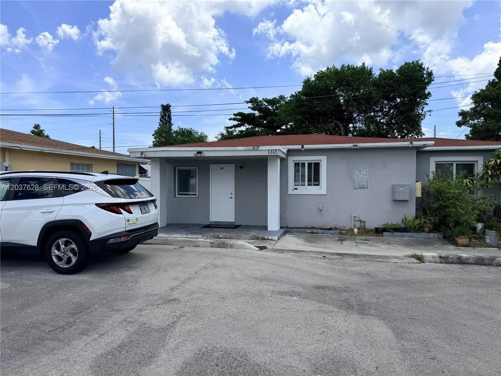 2 bedroom 1 bath Residential Lease for rent at 1315 N 22nd Ave # A2, Hollywood FL 33020
