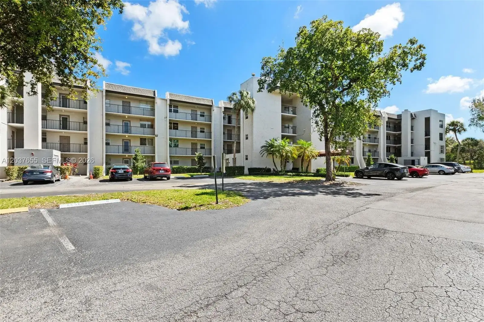 2 bedroom 2 bath Residential Lease for rent at 9480 Poinciana Pl # 407, Davie FL 33324