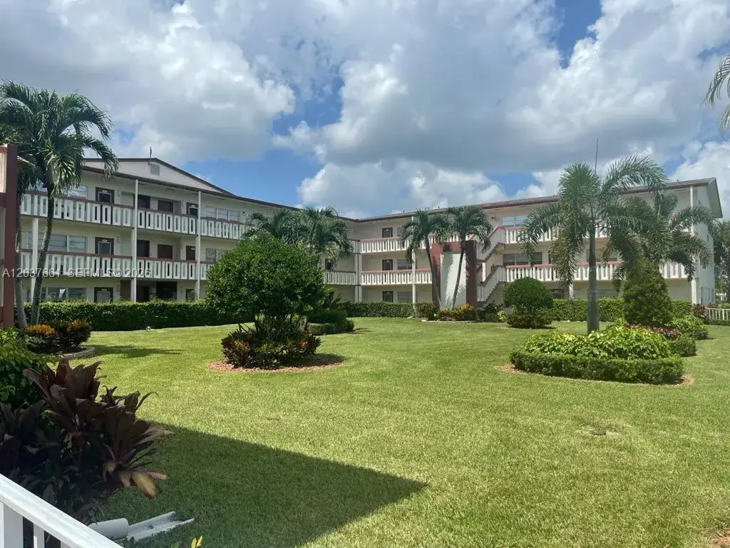1 bedroom 1 bath Residential for sale at 366 Brighton I # 366, Boca Raton FL 33434