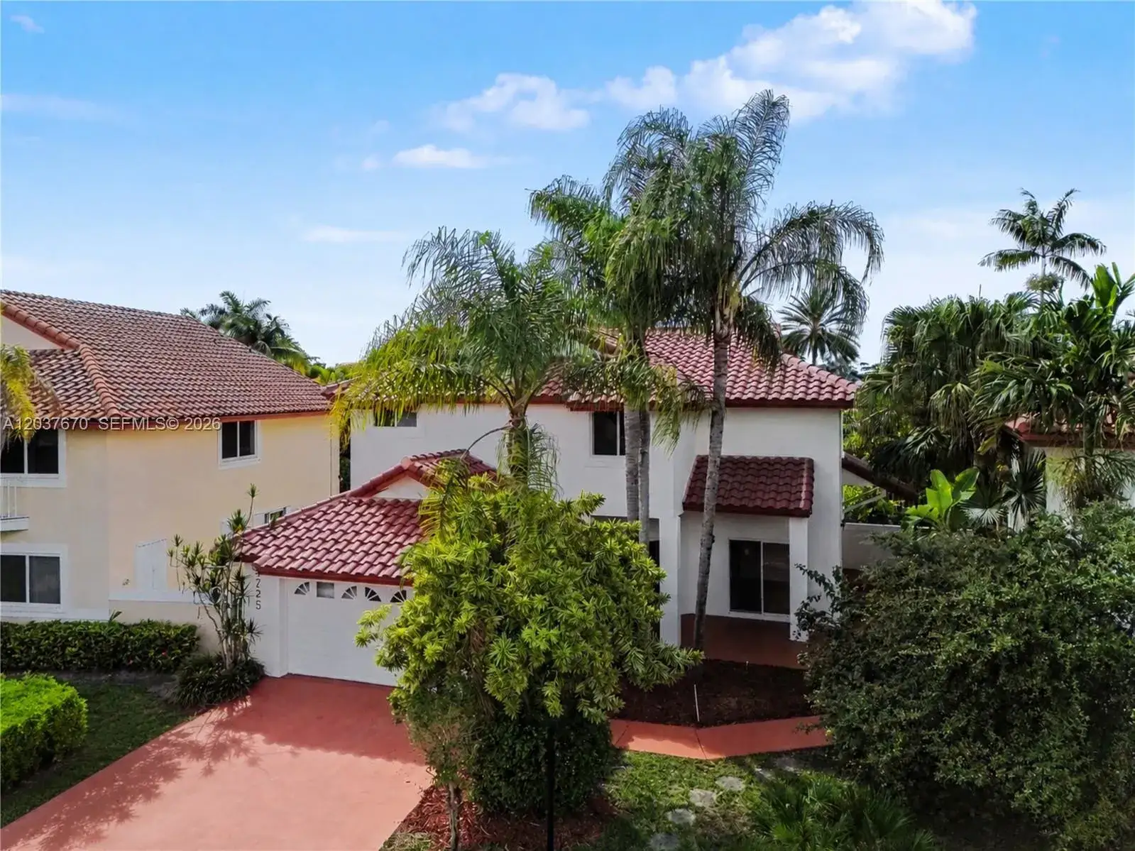 4 bedroom 3 bath Residential for sale at 4725 NW 104th Ave, Doral FL 33178