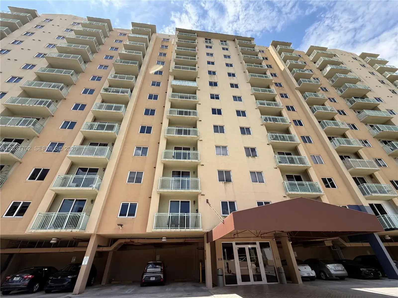 2 bedroom 2 bath Residential Lease for rent at 3500 Coral Way # 907, Miami FL 33145
