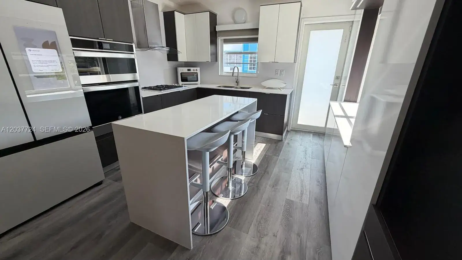 2 bedroom 2 bath Residential Lease for rent at 650 Pennsylvania Ave # 24, Miami Beach FL 33139