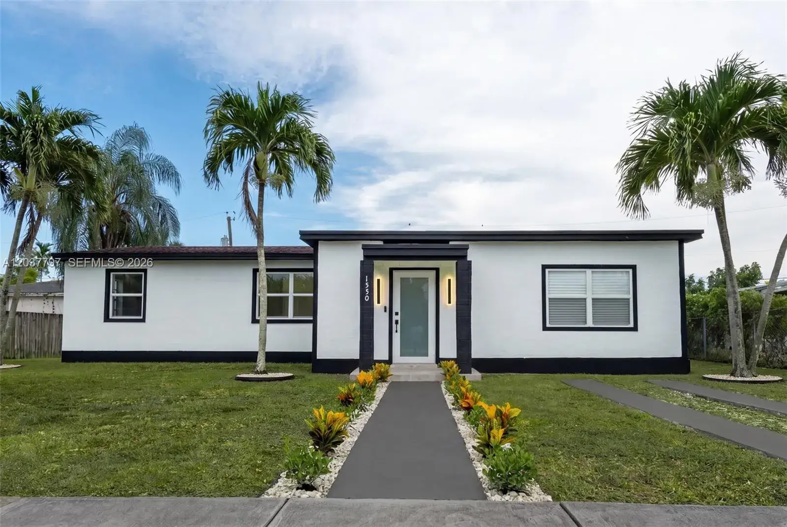 3 bedroom 2 bath Residential for sale at 1550 NE 9th Ct, Homestead FL 33033