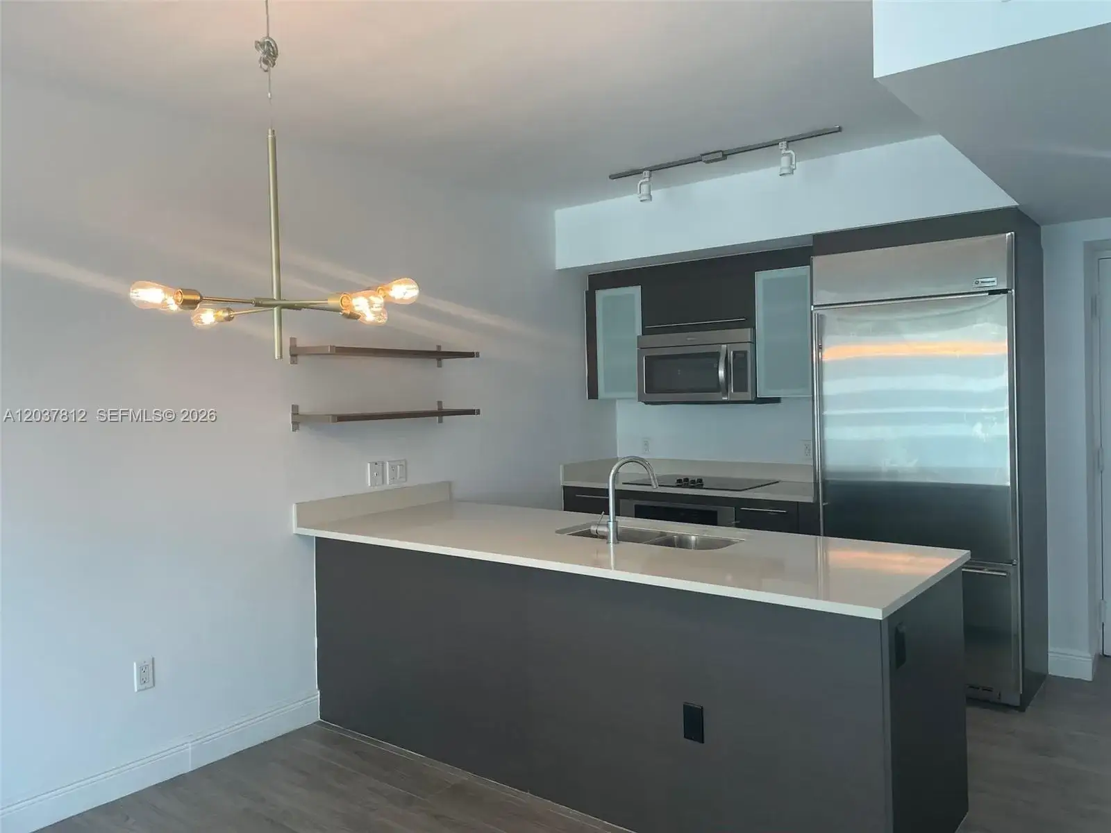 1 bedroom 1 bath Residential for sale at 500 Brickell Av # 1906, Miami FL 33131