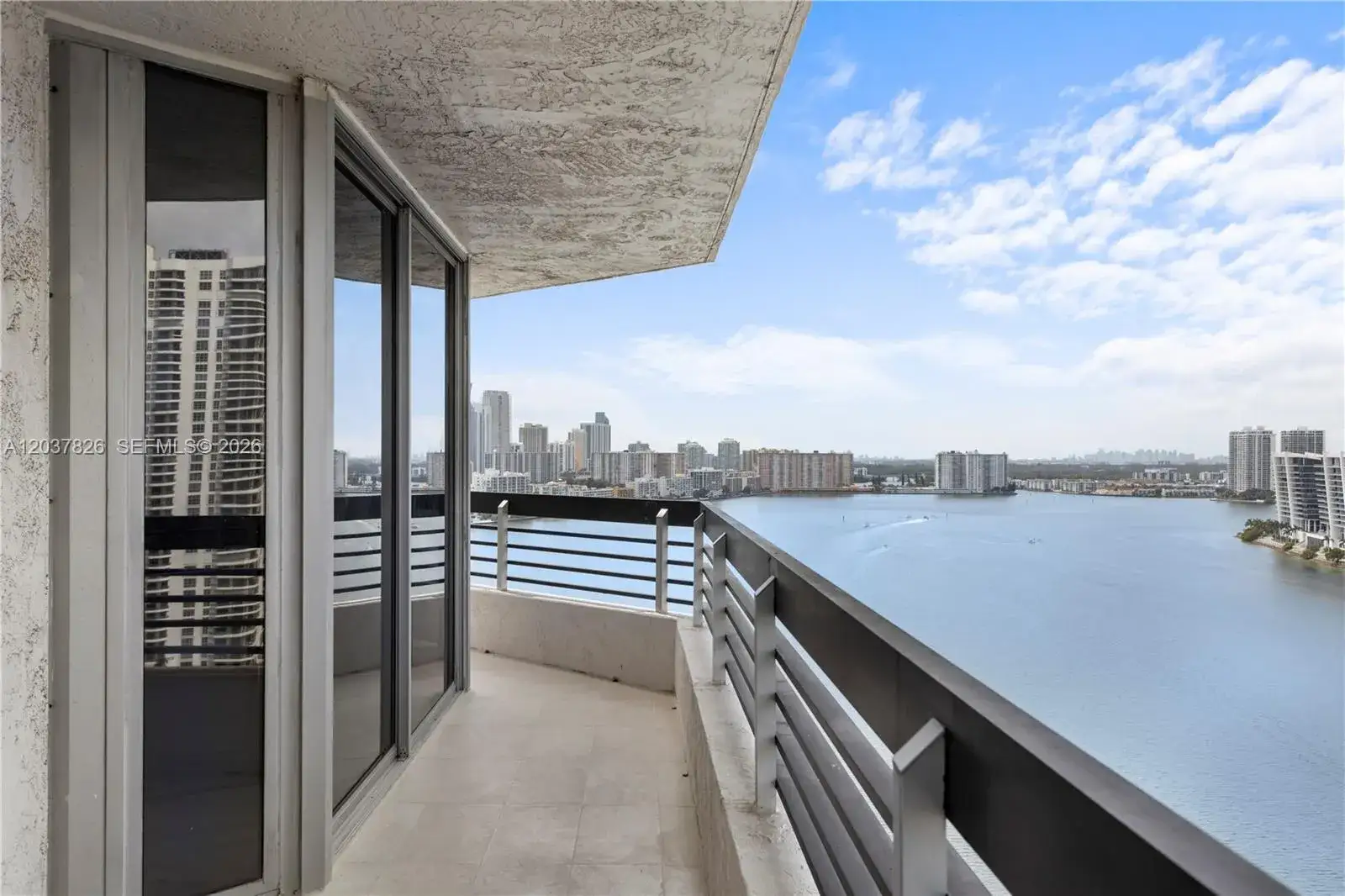 2 bedroom 2 bath Residential for sale at 19195 NE 36th Ct # 2301, Aventura FL 33180