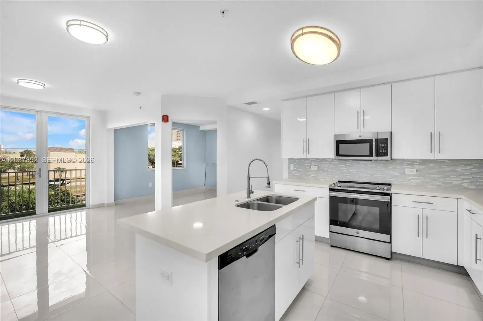 2 bedroom 2 bath Residential Lease for rent at 2651 NE 212th Ter # 301, Miami FL 33180