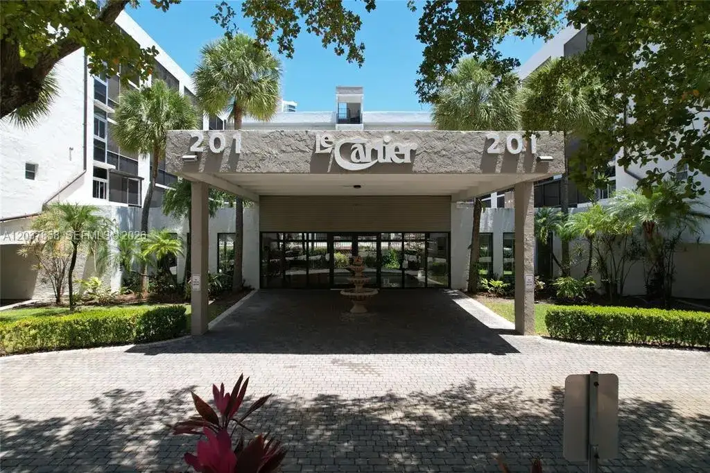2 bedroom 2 bath Residential Lease for rent at 201 178th Dr # 423, Sunny Isles Beach FL 33160