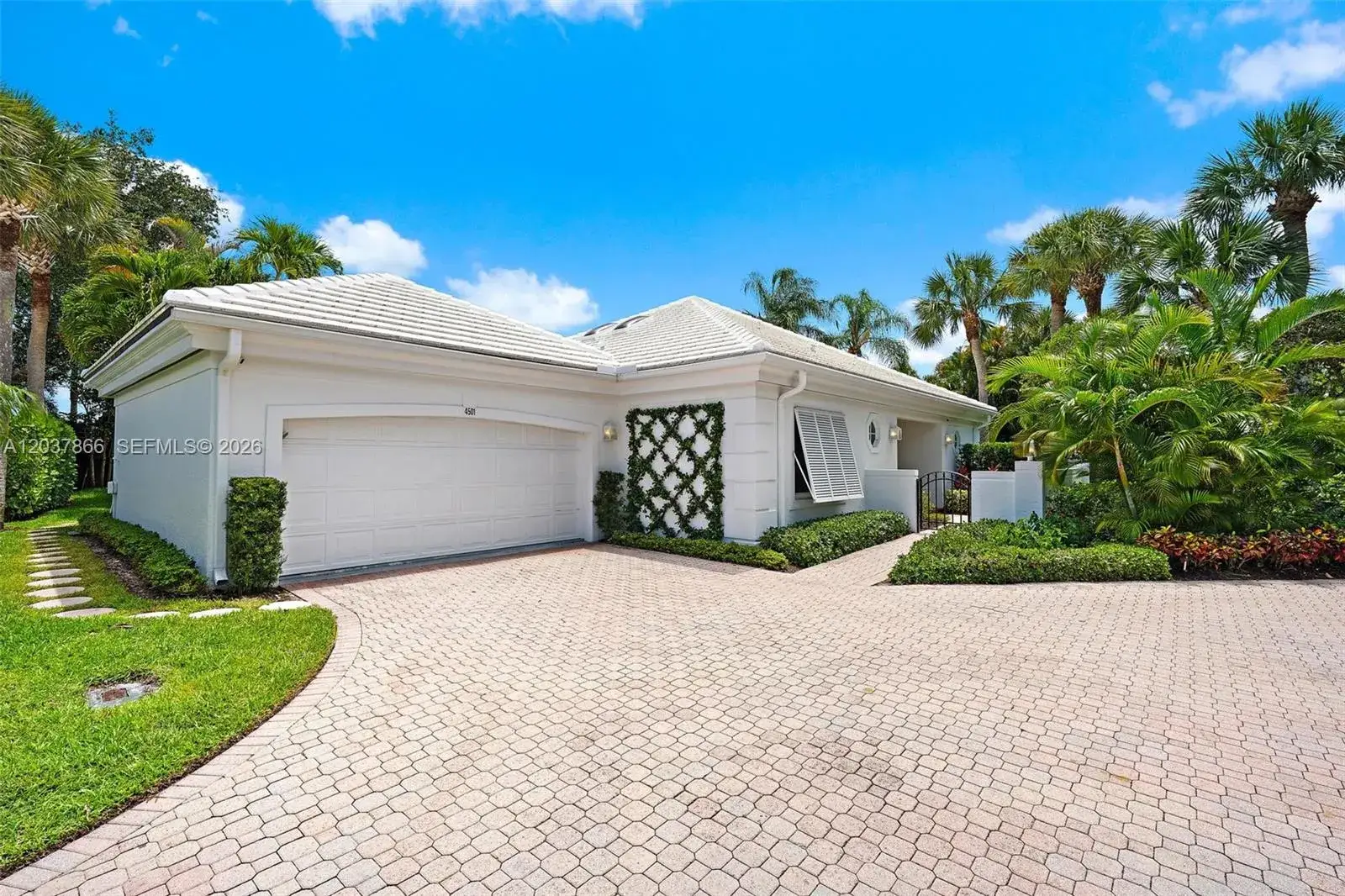 2 bedroom 2 bath Residential for sale at 4501 Captains Way, Jupiter FL 33477