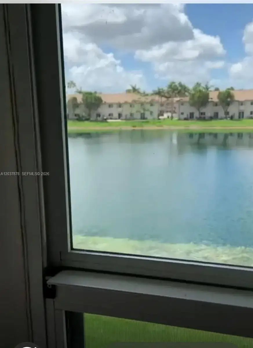 2 bedroom 2 bath Residential Lease for rent at 1270 SE 26th St # 204, Homestead FL 33035