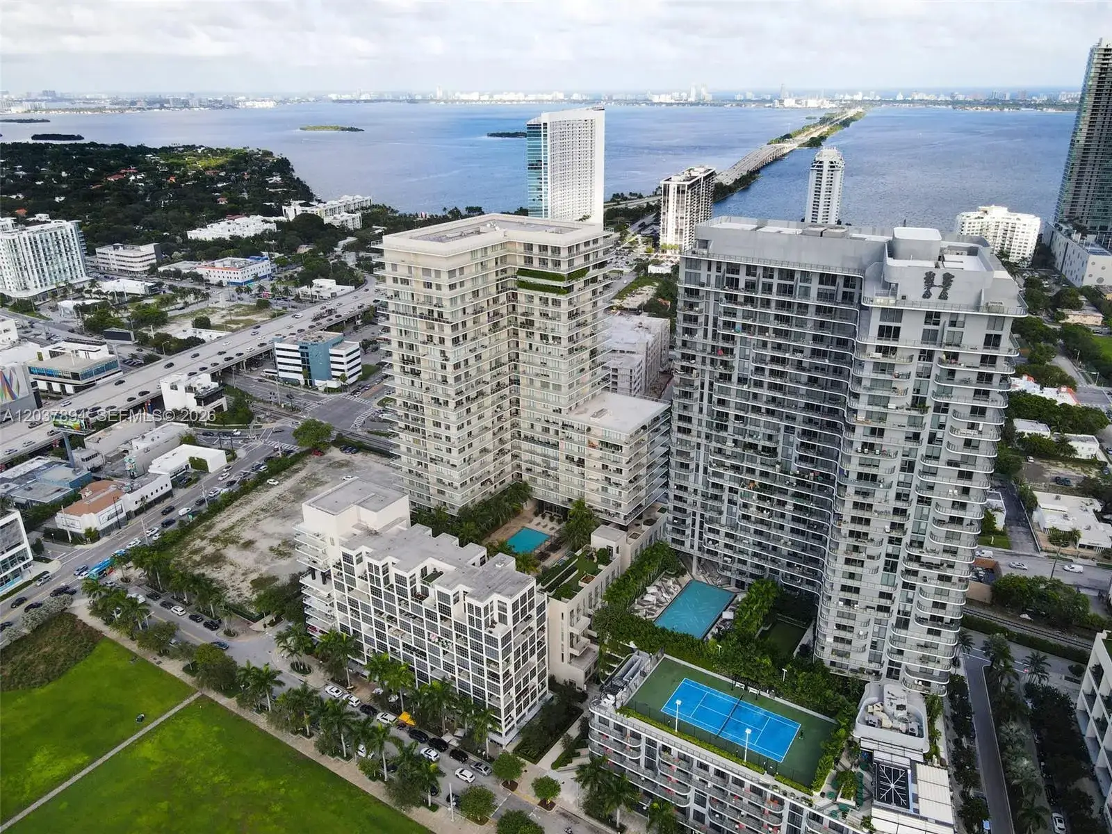 1 bedroom 1 bath Residential Lease for rent at 121 NE 34th St # 3006, Miami FL 33137