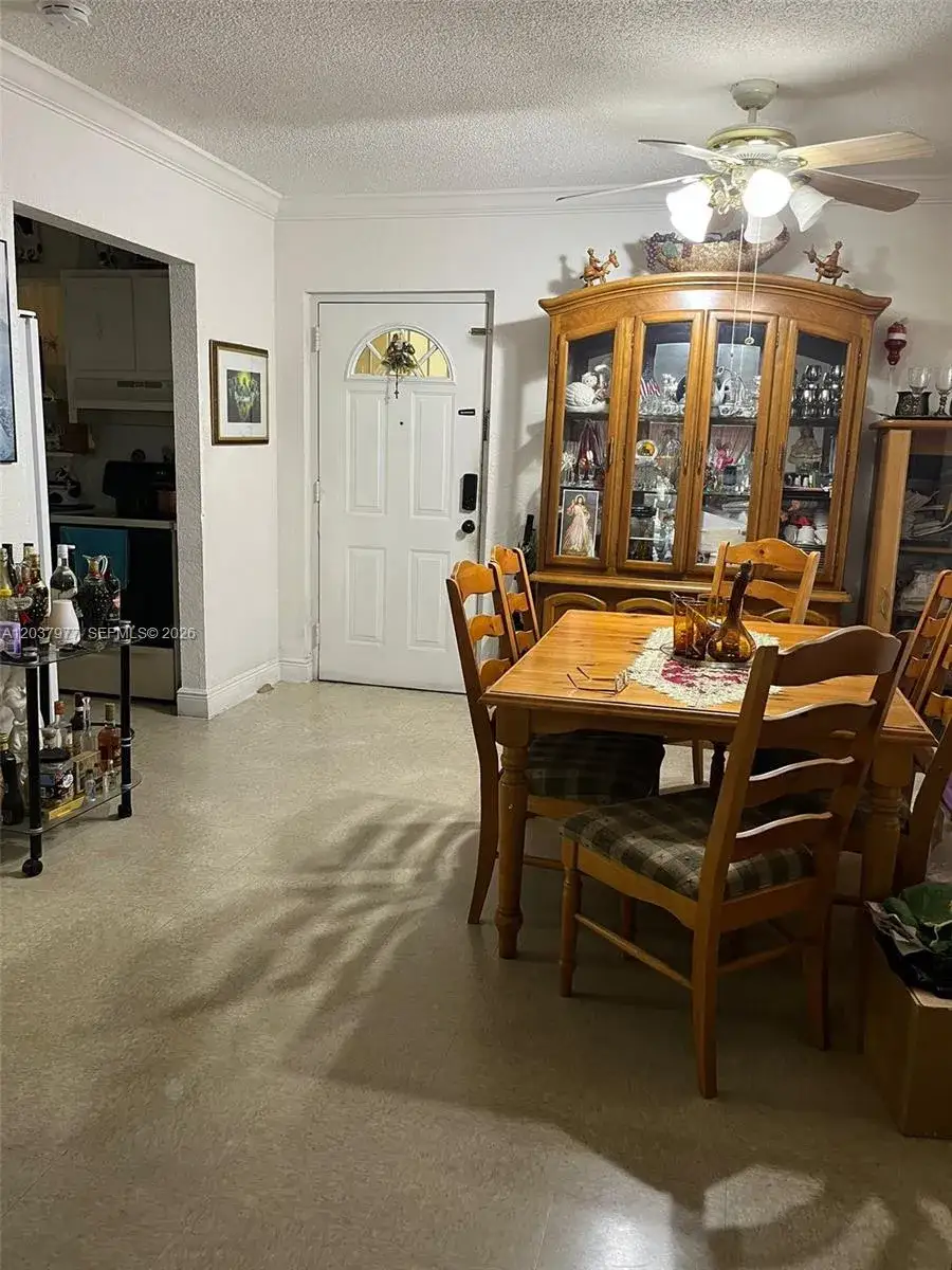 2 bedroom 2 bath Residential for sale at 525 W 69th St # 207, Hialeah FL 33014