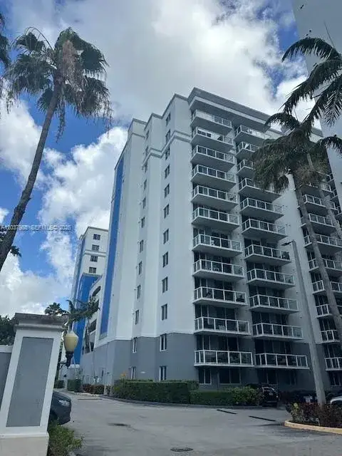2 bedroom 2 bath Residential for sale at 5091 NW 7th St # 1008, Miami FL 33126