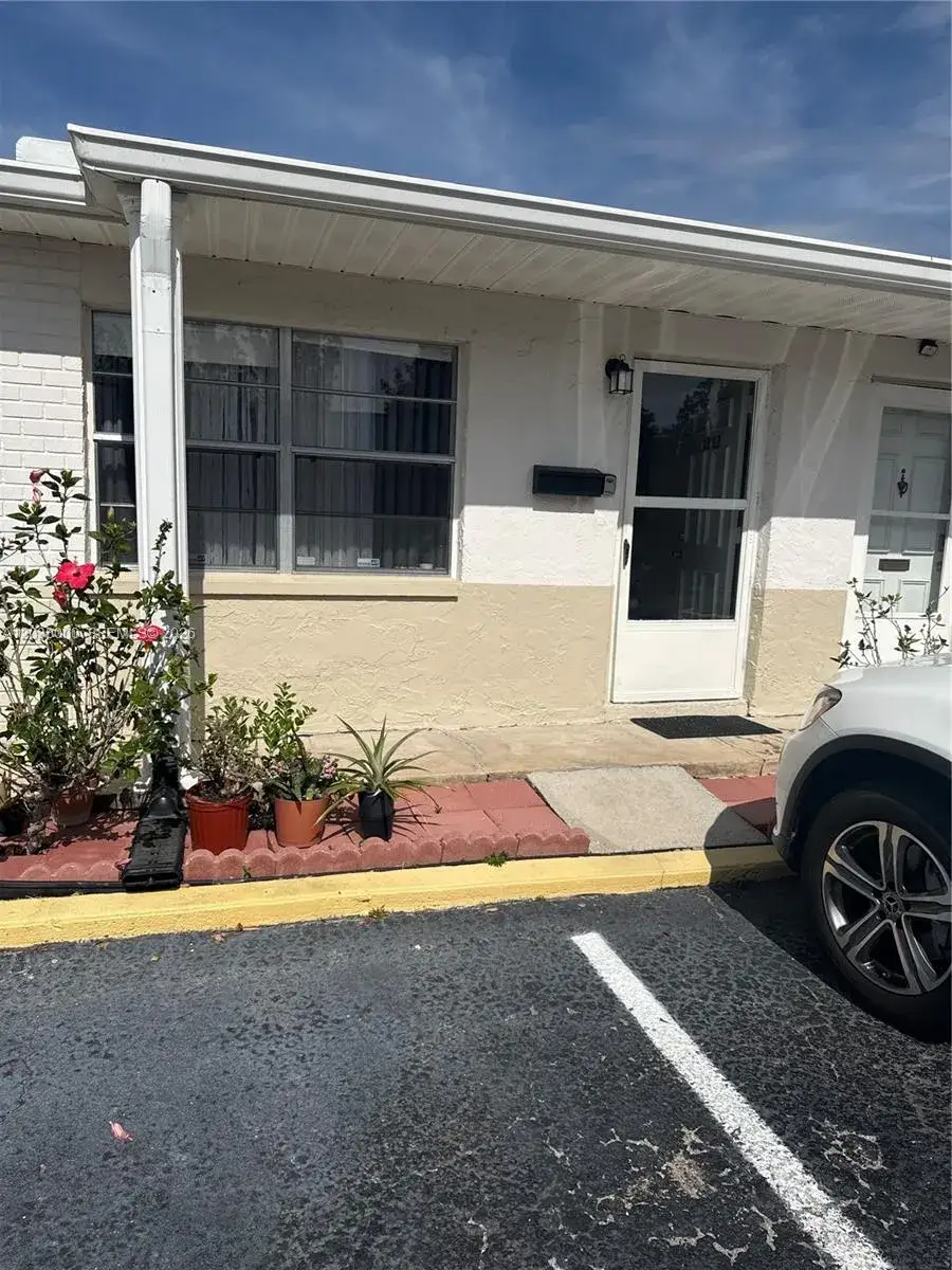 1 bedroom 1 bath Residential Lease for rent at 4707 Britt # 4707, New Port Richey FL 34652