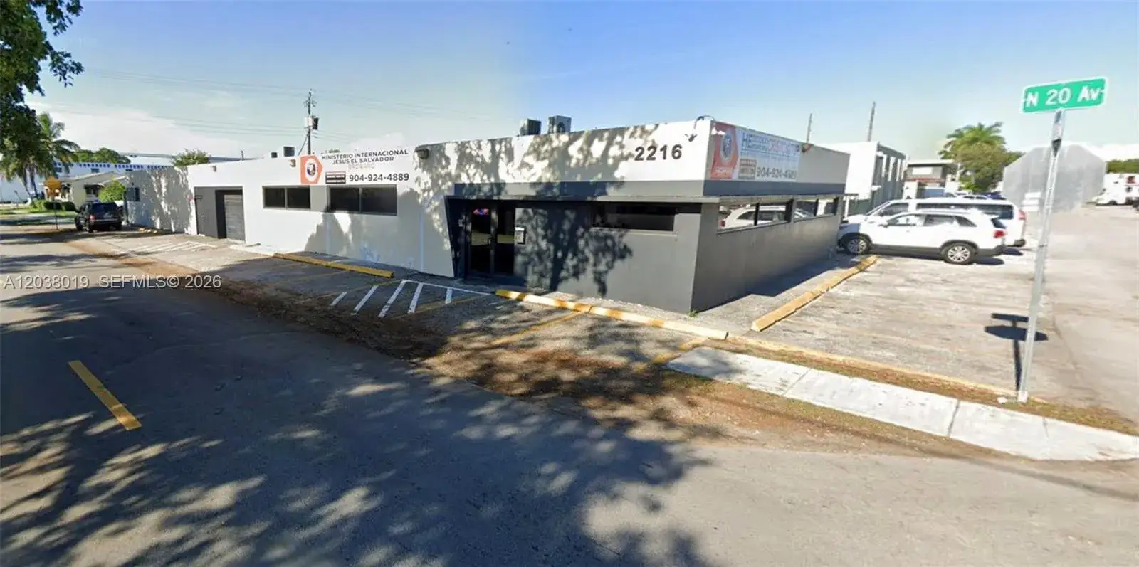 Commercial Sale for sale at 2216 N 20th Ave, Hollywood FL 33020