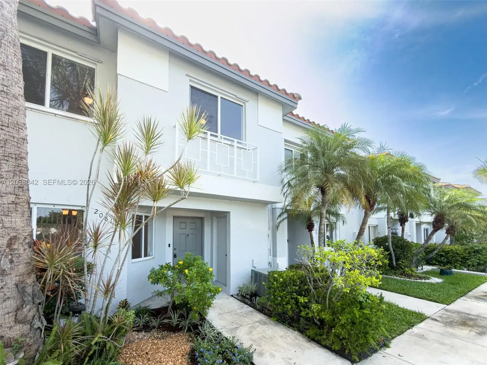 3 bedroom 2 bath Residential for sale at 20811 NW 3rd Ln, Pembroke Pines FL 33029