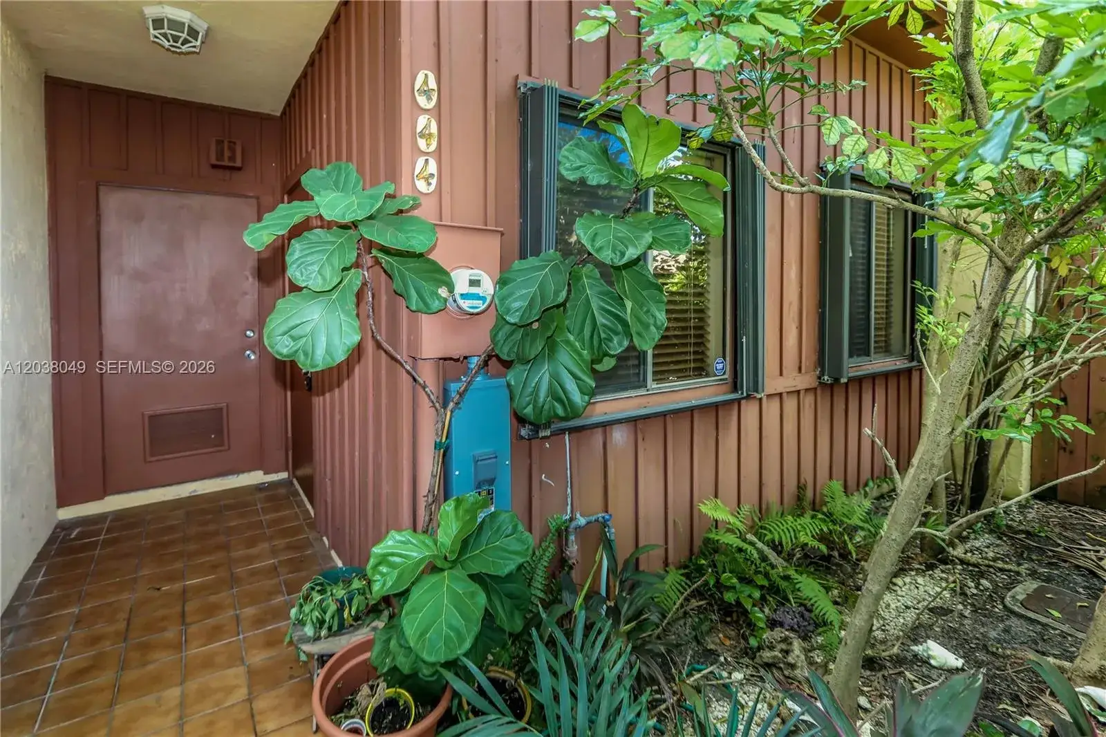 2 bedroom 2 bath Residential for sale at 444 SE 14th St, Dania Beach FL 33004