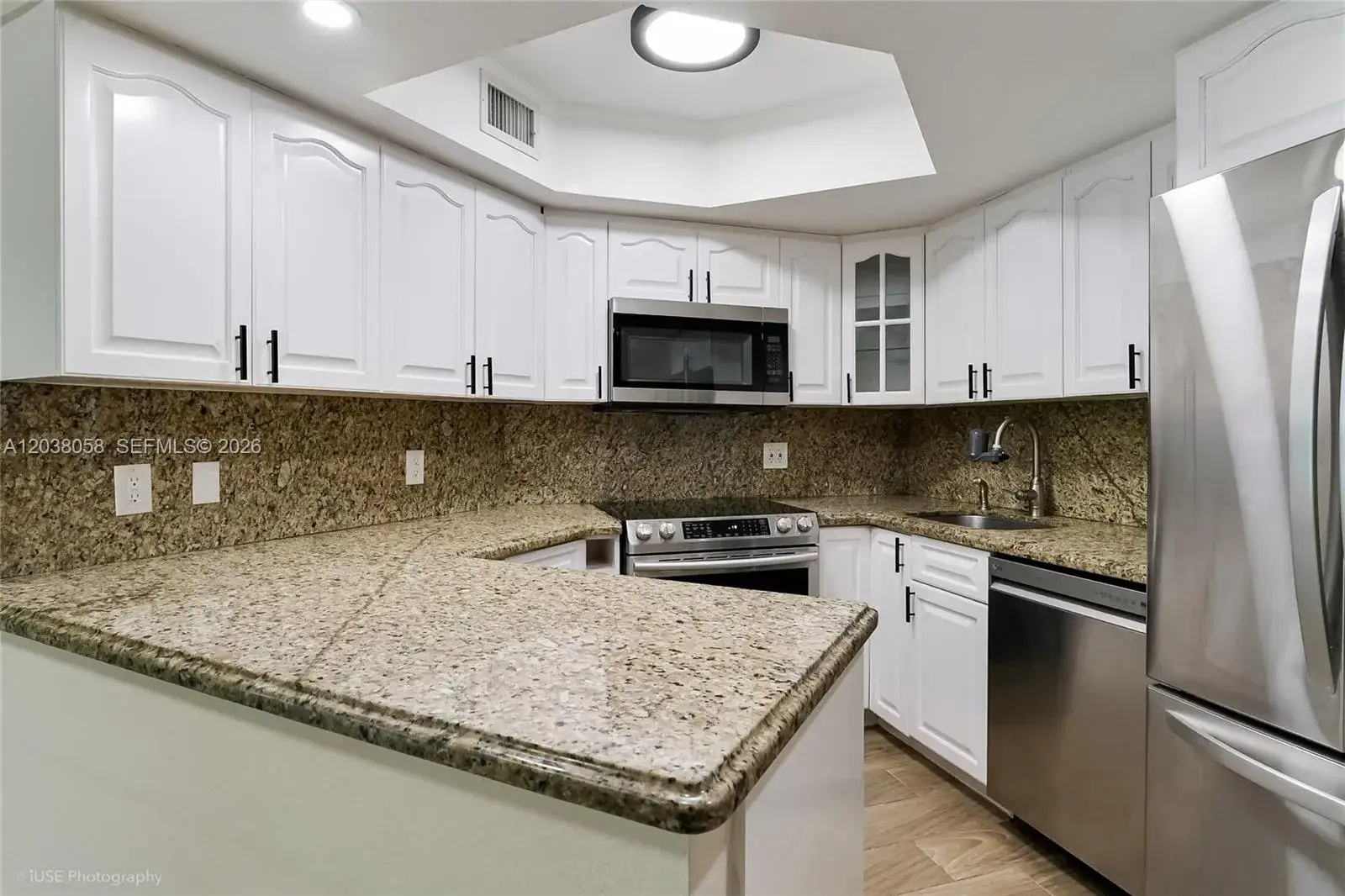 2 bedroom 2 bath Residential for sale at 8205 Lake Dr # 103, Doral FL 33166