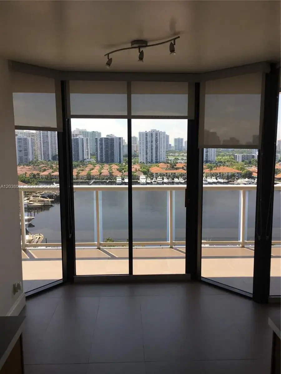 2 bedroom 2 bath Residential Lease for rent at 3640 Yacht Club Dr # 1609, Aventura FL 33180