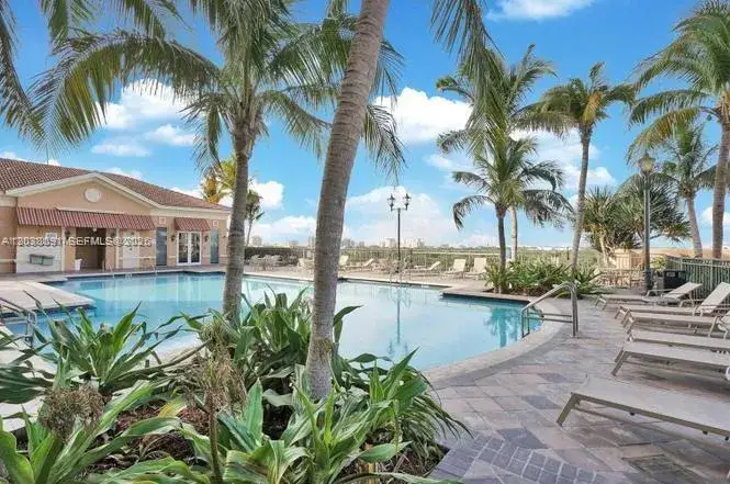 2 bedroom 2 bath Residential for sale at 3232 SW 22nd Ter # 1510, Miami FL 33145