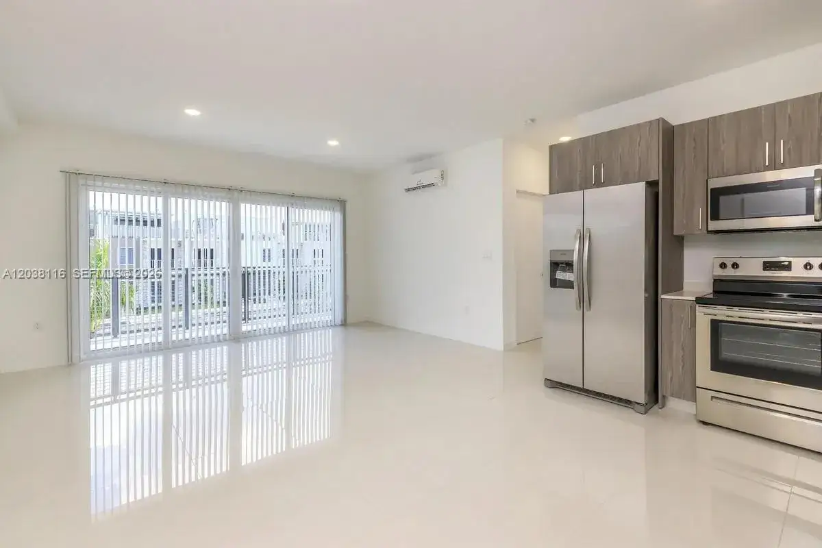1 bedroom 1 bath Residential Lease for rent at 25850 SW 140th Ct # 304, Homestead FL 33032