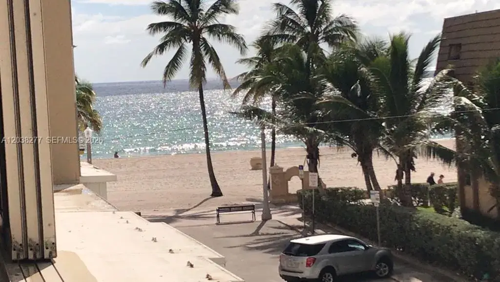1 bedroom 1 bath Residential for sale at 320 S Surf Rd # 305, Hollywood FL 33019