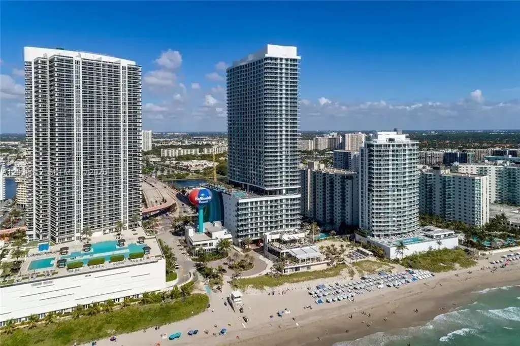 2 bedroom 2 bath Residential for sale at 4111 S Ocean Dr # 3204, Hollywood FL 33019