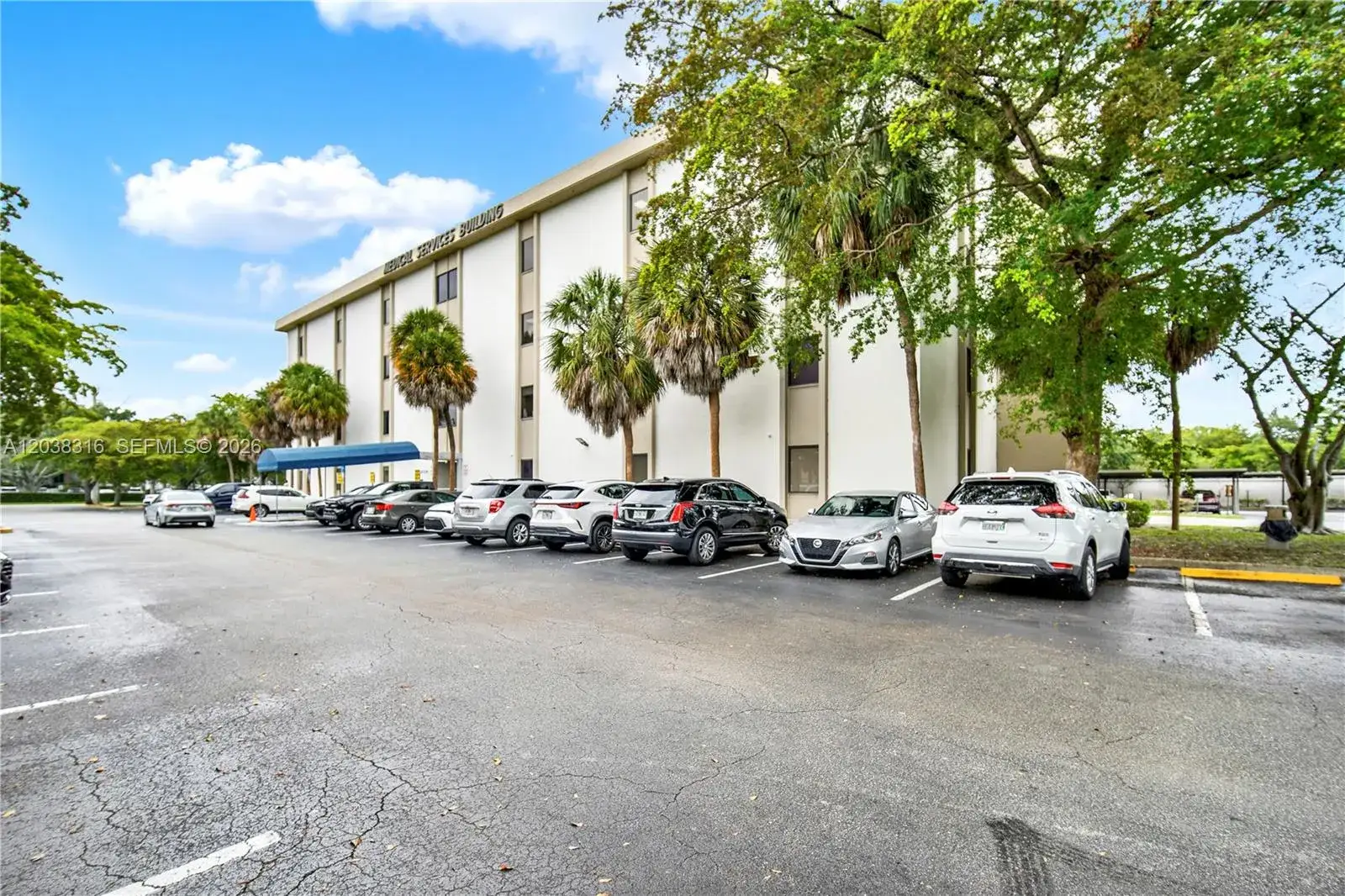 Commercial Sale for sale at 4101 NW 4th St, Plantation FL 33317