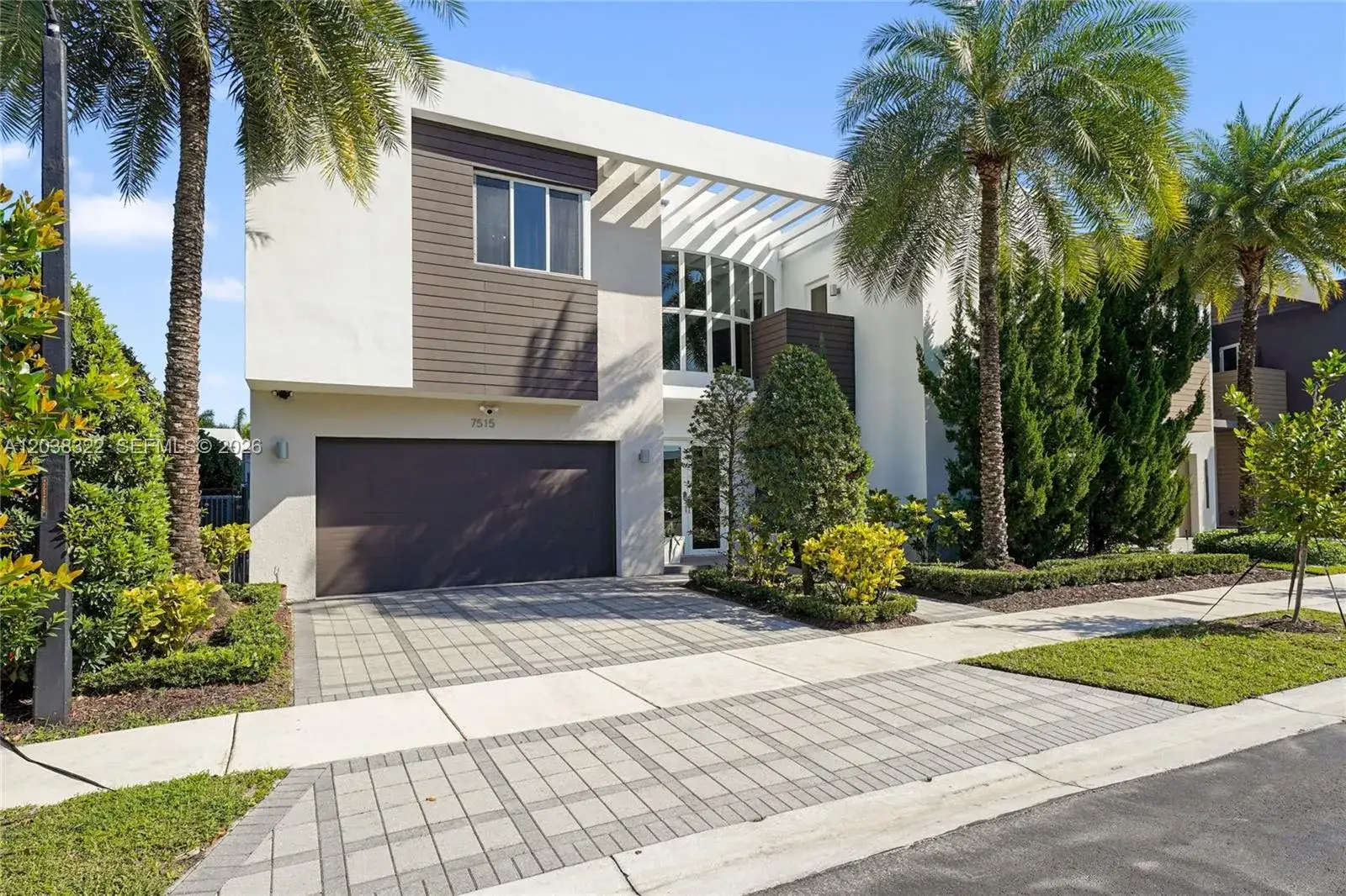 6 bedroom 7 bath Residential Lease for rent at 7515 NW 99th Ave # 7515, Doral FL 33178