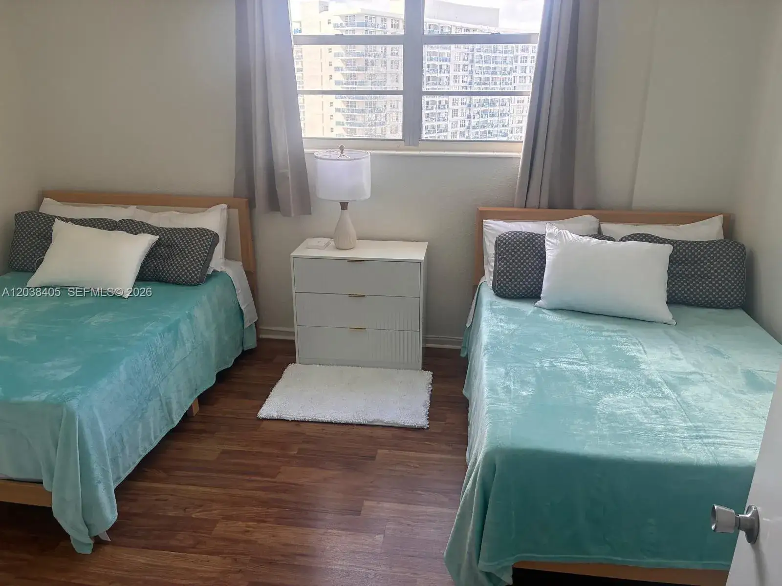 1 bedroom 1 bath Residential Lease for rent at 3901 S Ocean Dr # 14Q, Hollywood FL 33019