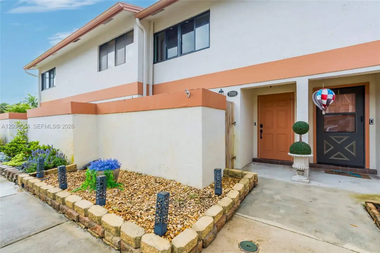 2 bedroom 2 bath Residential for sale at 7050 SW 42nd Ct, Davie FL 33314