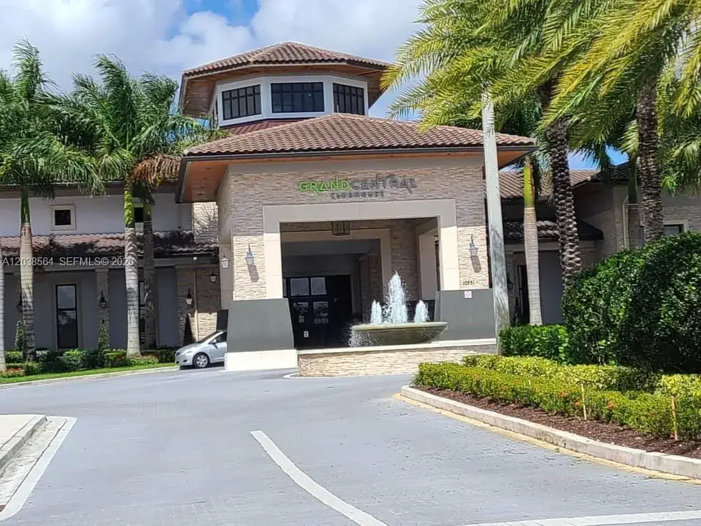 3 bedroom 2 bath Residential Lease for rent at 8960 NW 97th Ave # 217, Doral FL 33178