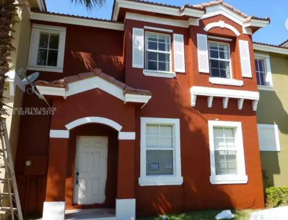 2 bedroom 2 bath Residential Lease for rent at 641 E Mowry Ct, Homestead FL 33030