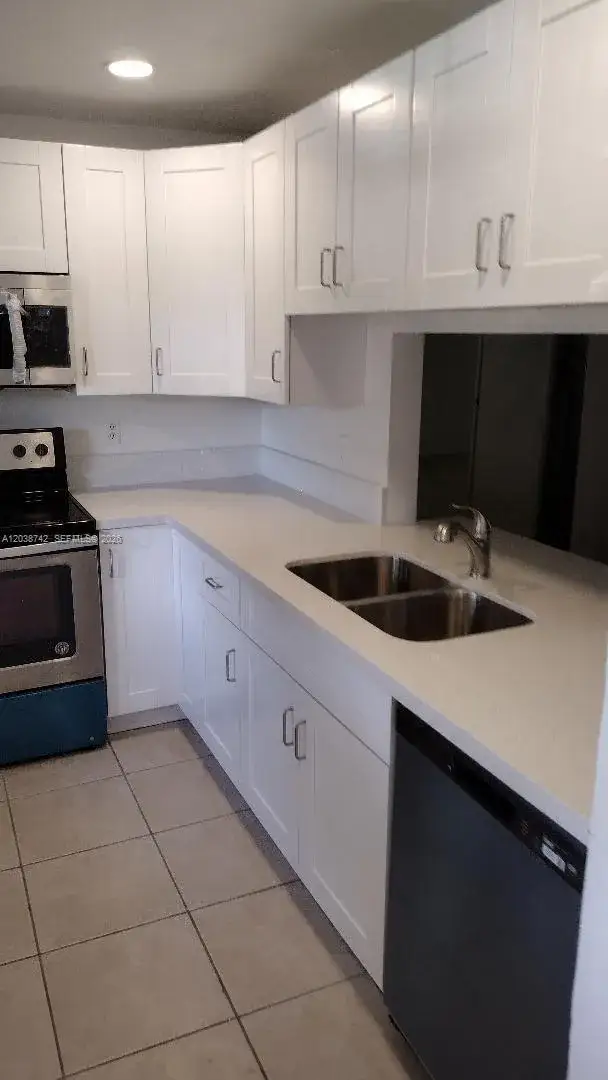 2 bedroom 2 bath Residential Lease for rent at 1151 NE 210th Ter # 1151, Miami FL 33179