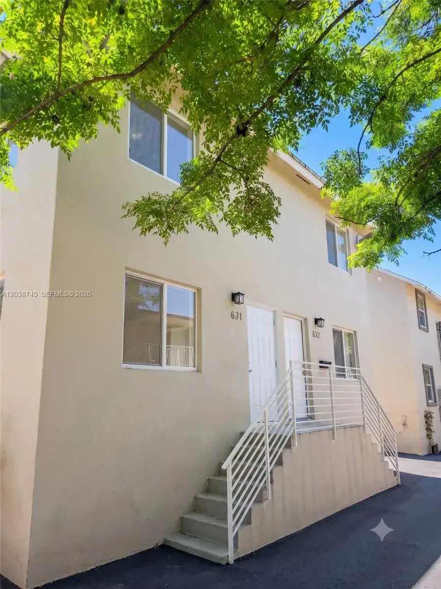 3 bedroom 2 bath Residential Lease for rent at 831 SW 3rd St # 831, Miami FL 33130