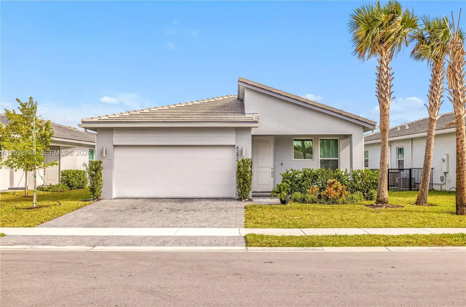 2 bedroom 2 bath Residential for sale at 4242 Rosa Dr, Deerfield Beach FL 33064