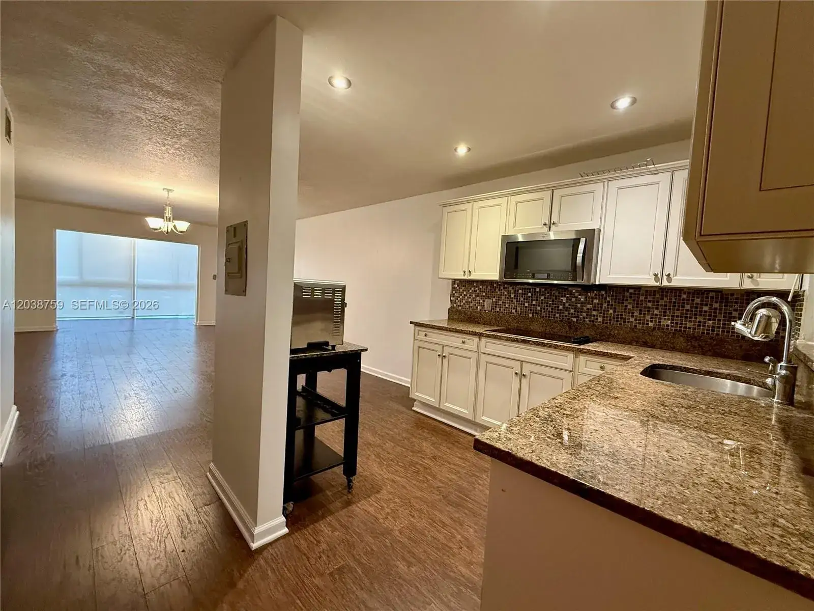 2 bedroom 2 bath Residential Lease for rent at 3048 E Sunrise Lakes Dr # 217, Sunrise FL 33322