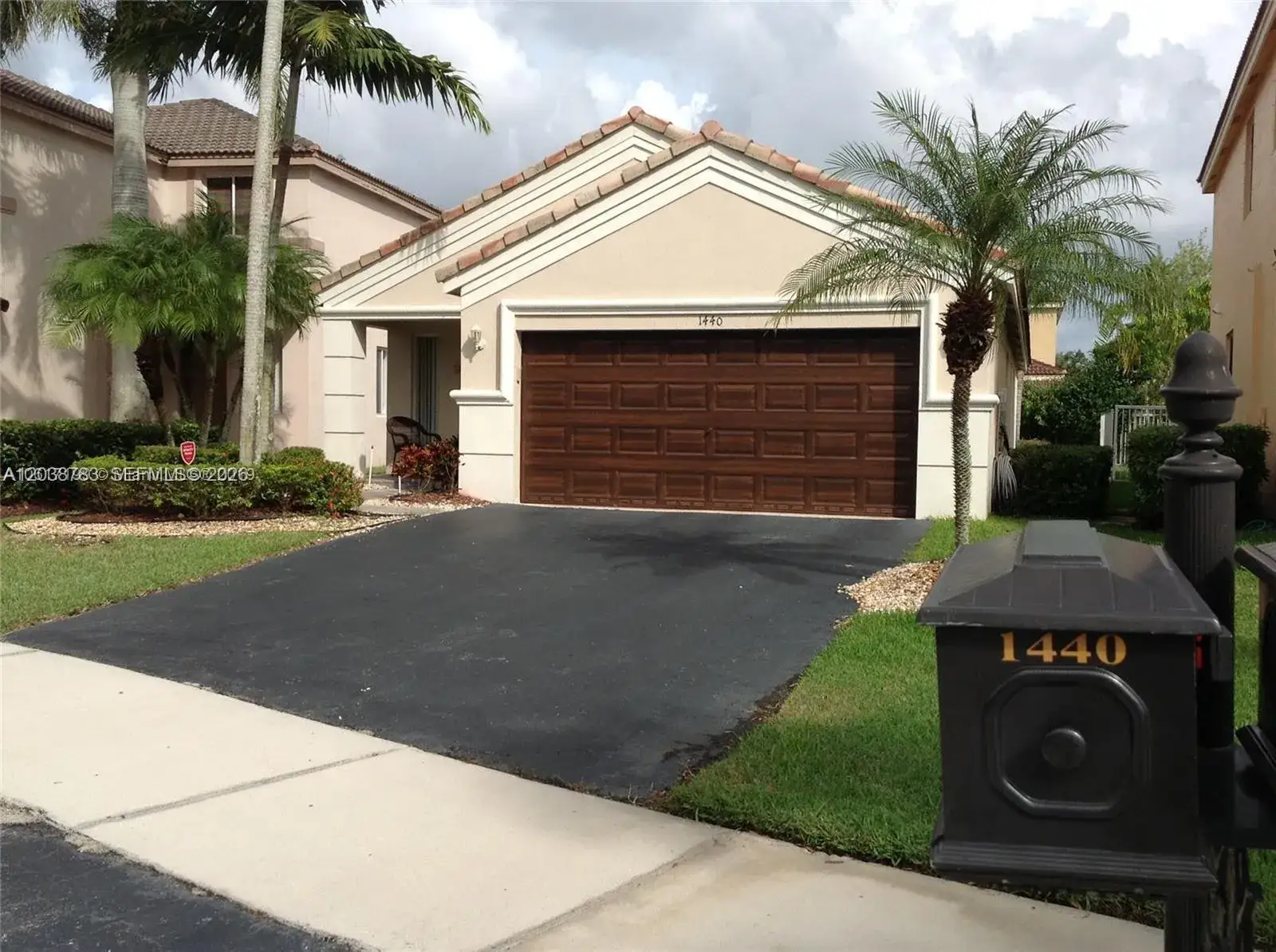 3 bedroom 2 bath Residential Lease for rent at 1440 Canary Island Dr # 1440, Weston FL 33327