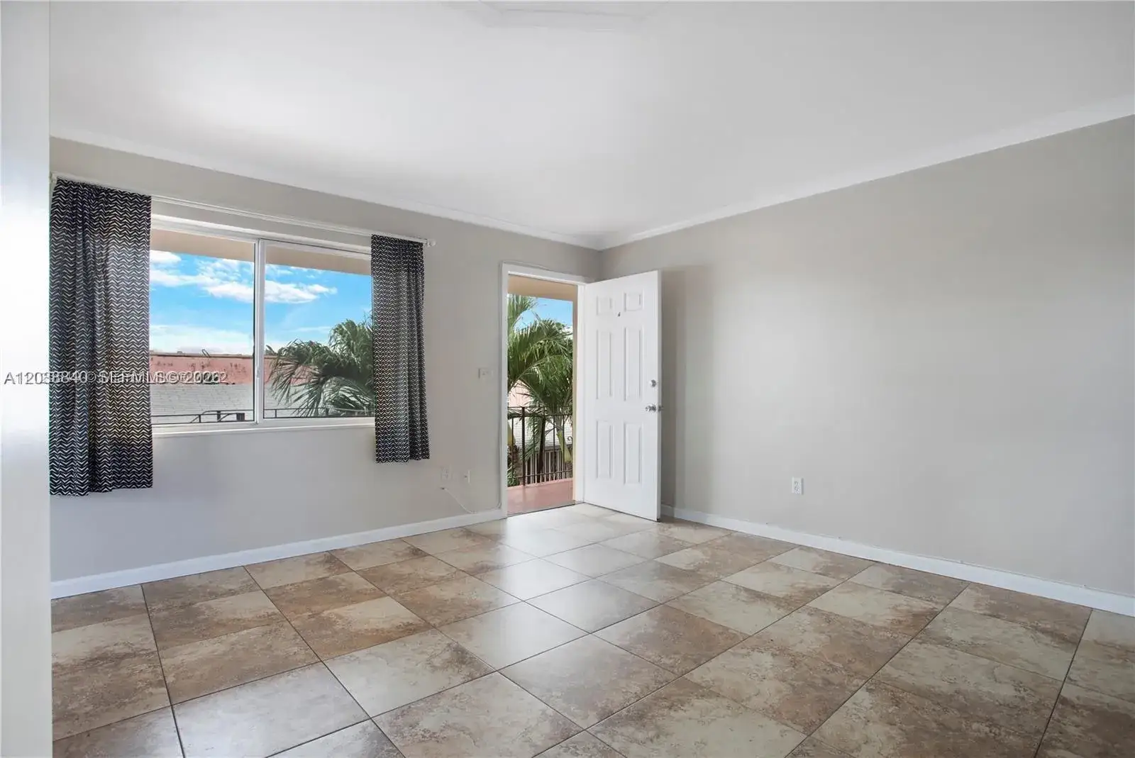 2 bedroom 1 bath Residential Lease for rent at 1020 SW 7th St # 9, Miami FL 33130