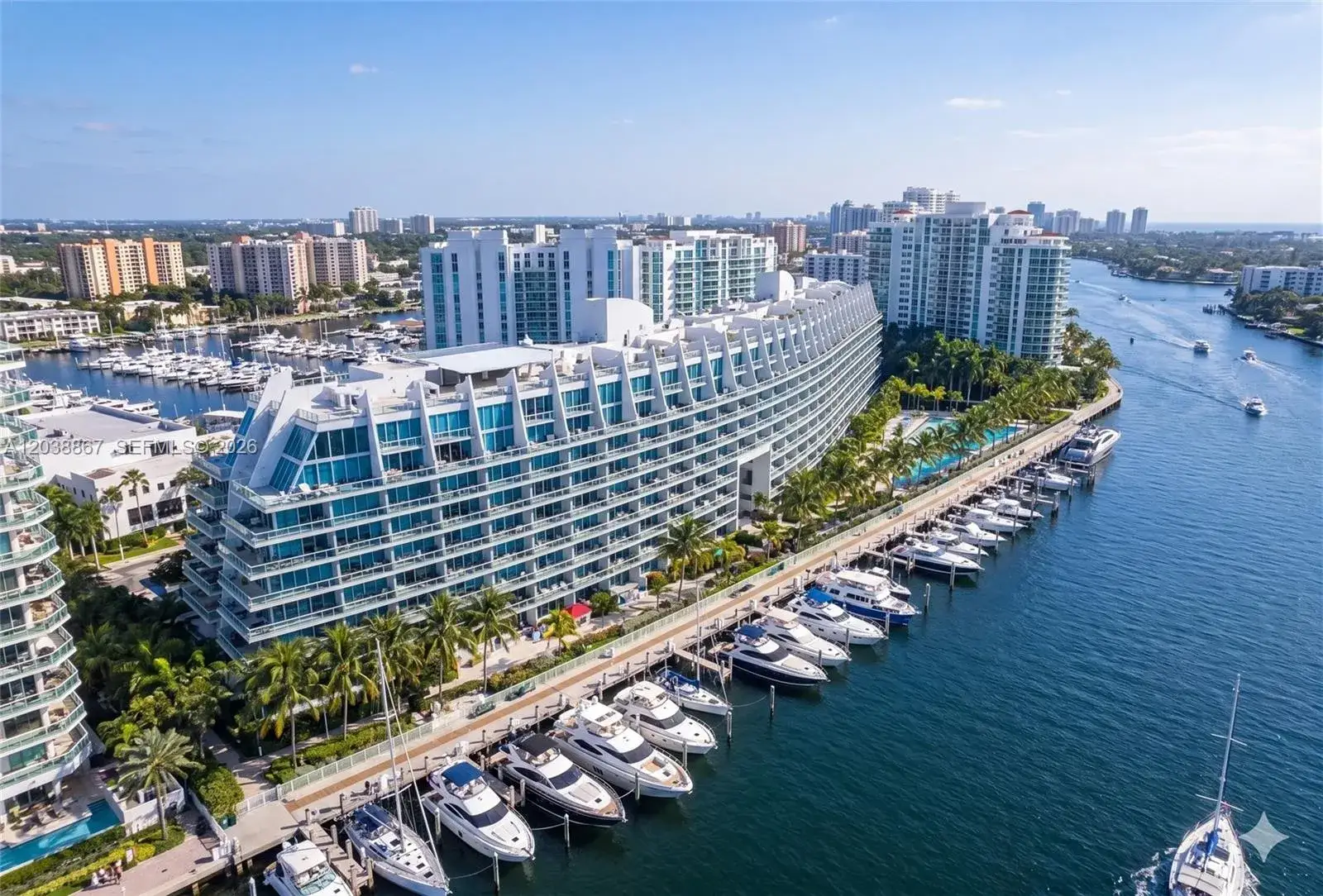 2 bedroom 3 bath Residential for sale at 2950 NE 188th St # 336, Aventura FL 33180