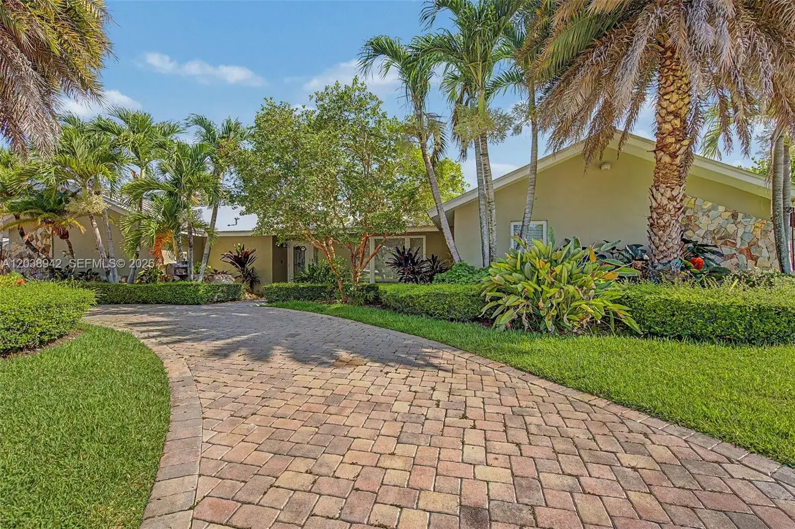 4 bedroom 3 bath Residential for sale at 8021 SW 162nd St, Palmetto Bay FL 33157
