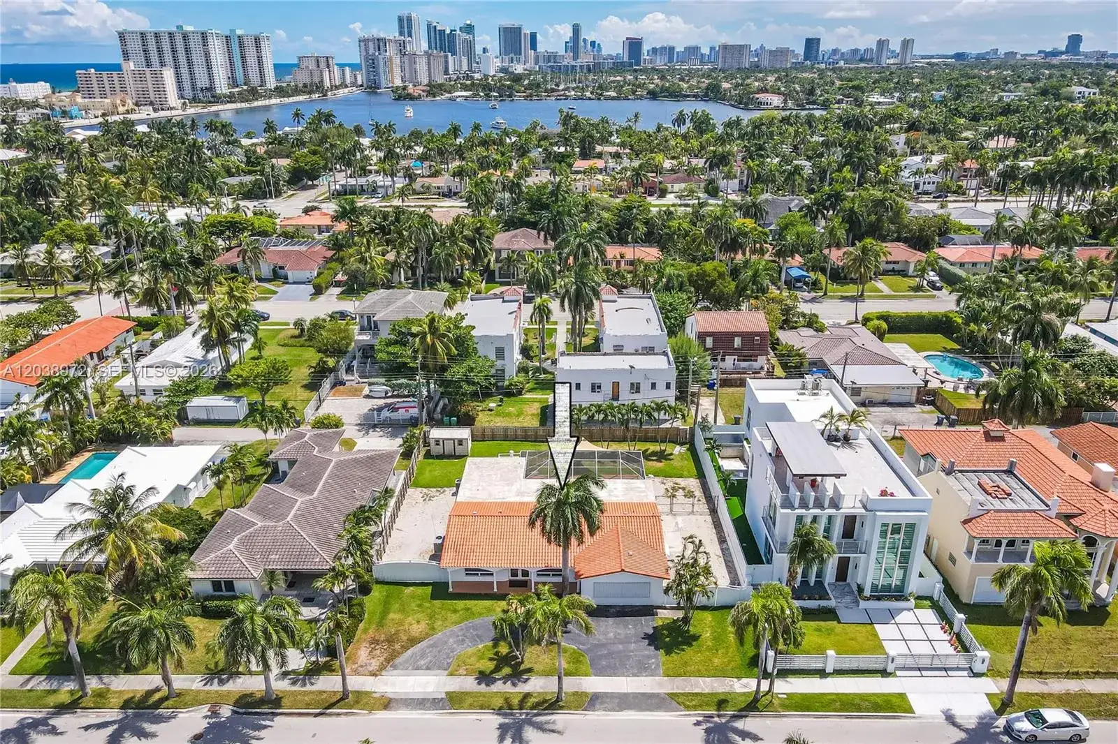 4 bedroom 3 bath Residential Lease for rent at 816 Polk St # 1, Hollywood FL 33019