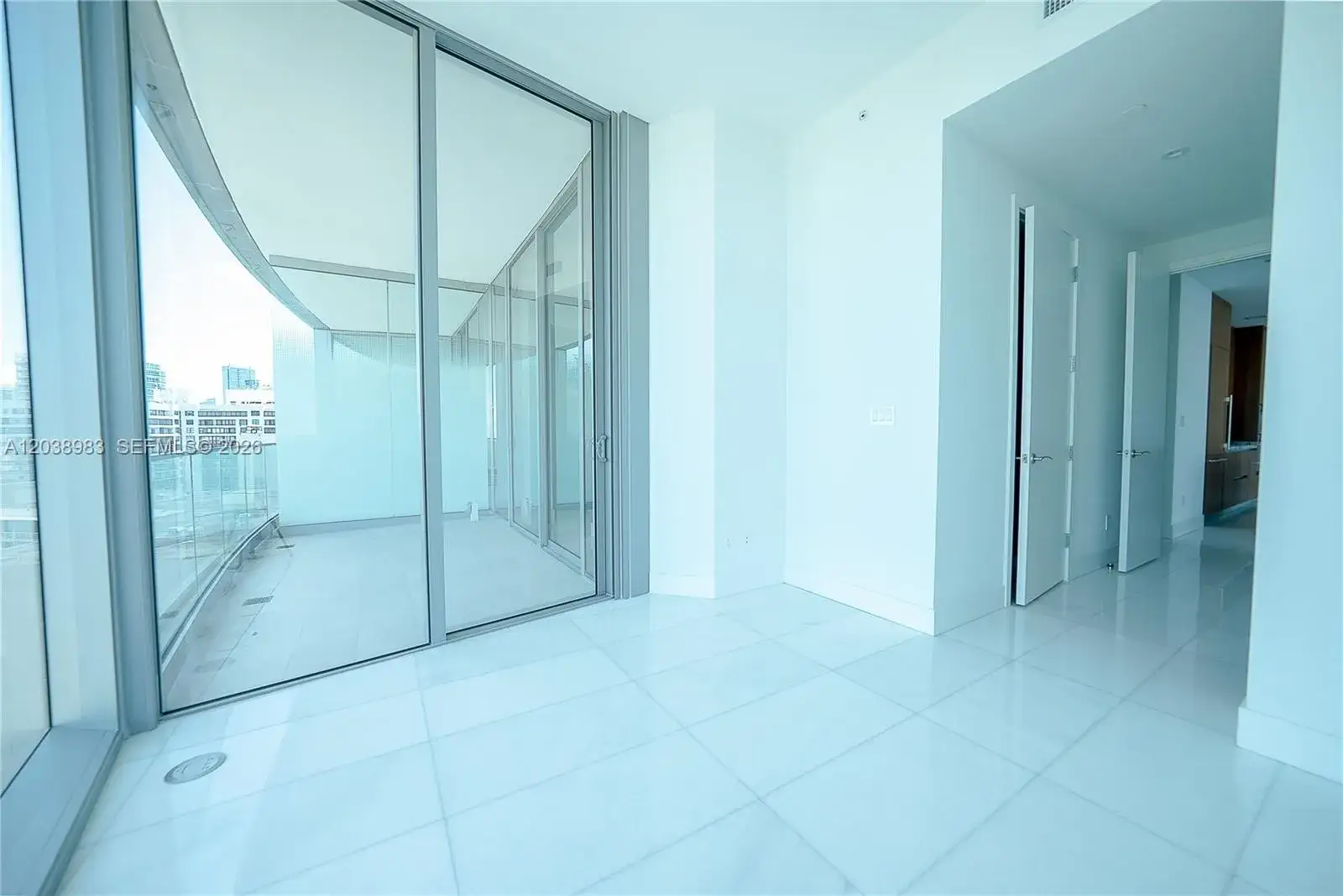 3 bedroom 3 bath Residential for sale at 175 SE 25th Rd # 2703, Miami FL 33129