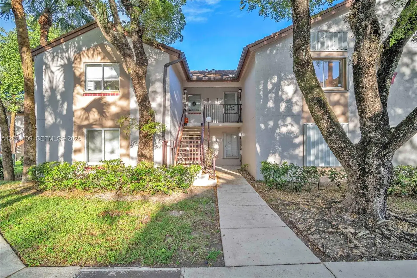 2 bedroom 2 bath Residential for sale at 9507 SW 140th Ct # 9507, Miami FL 33186