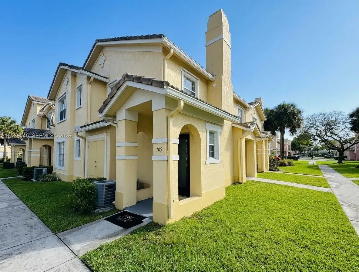 2 bedroom 2 bath Residential for sale at 705 Belmont Ln # 705, North Lauderdale FL 33068