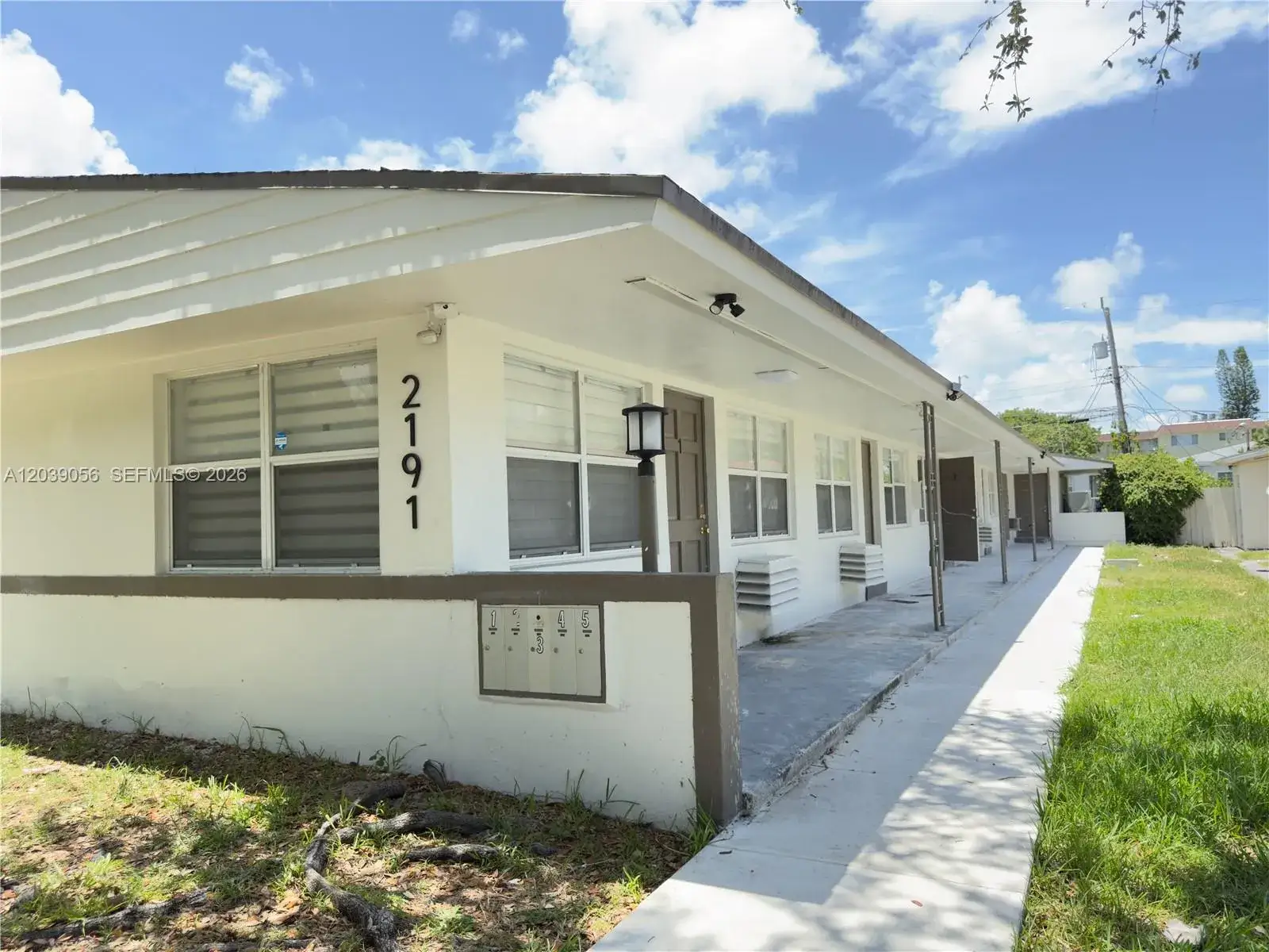 2191 NE 167th St # 5, North Miami Beach FL 33162