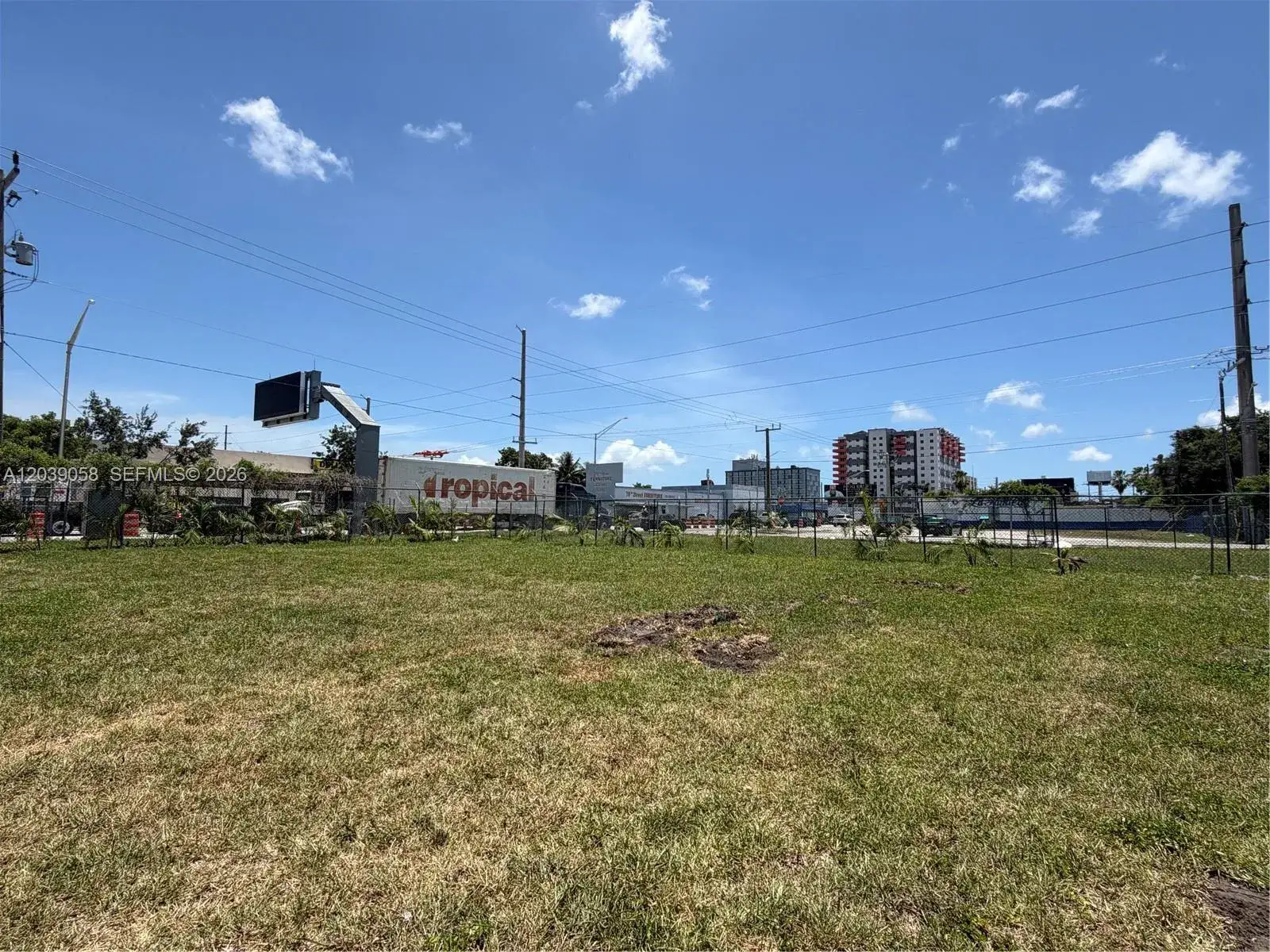 Commercial Sale for sale at 810 NW 79th St, Miami FL 33150