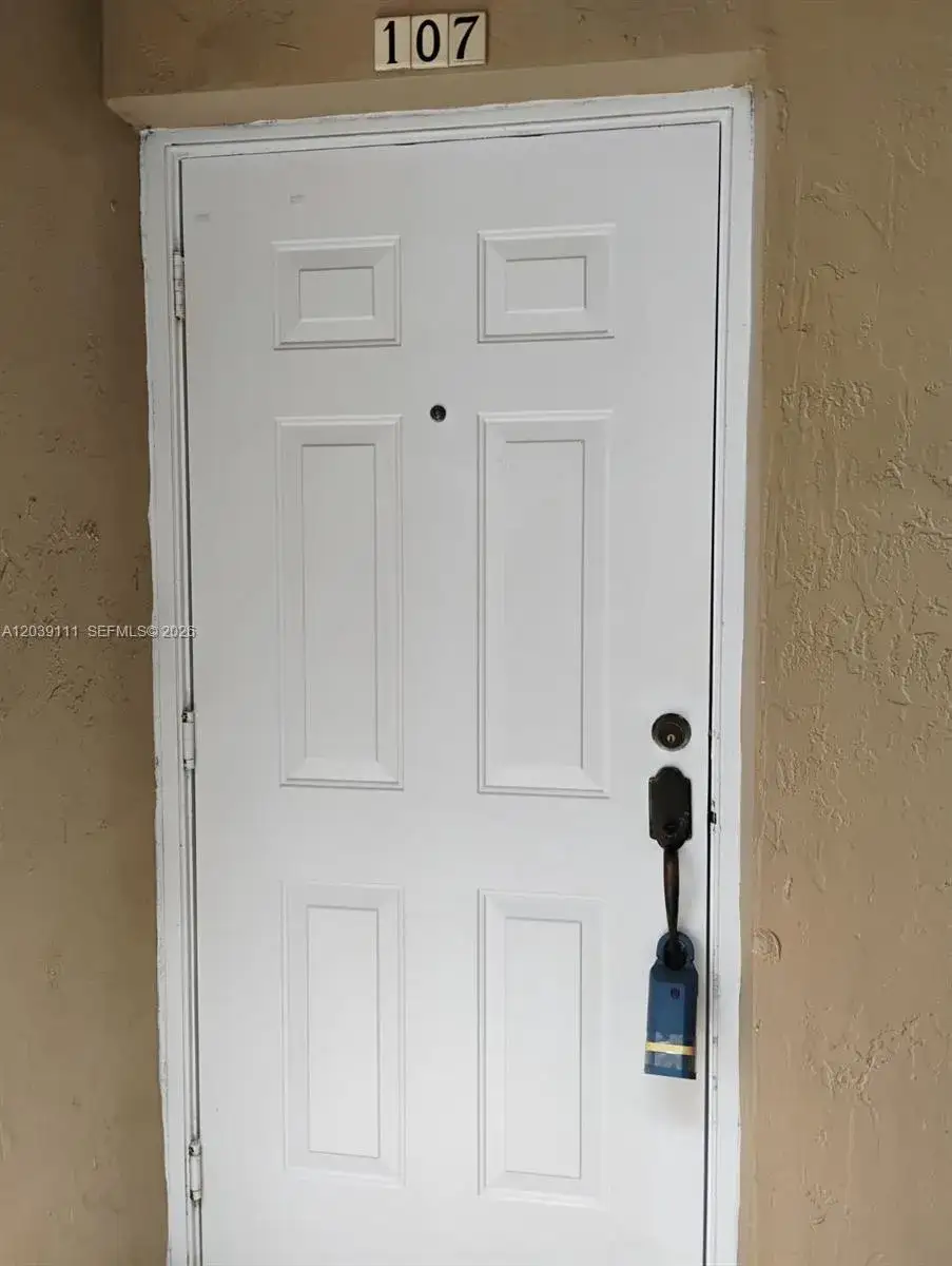 2 bedroom 2 bath Residential for sale at 5725 NW 114th Path # 107, Doral FL 33178