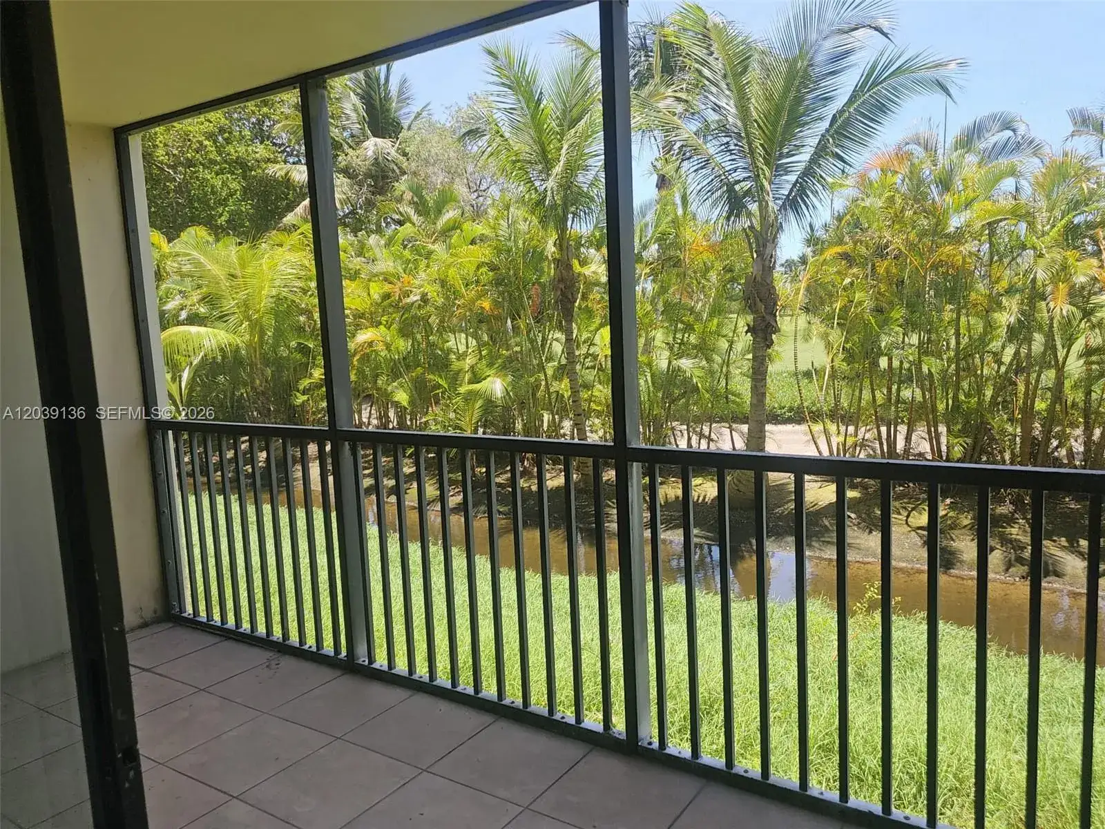 1 bedroom 1 bath Residential Lease for rent at 20335 W Country Club Dr # 107, Aventura FL 33180