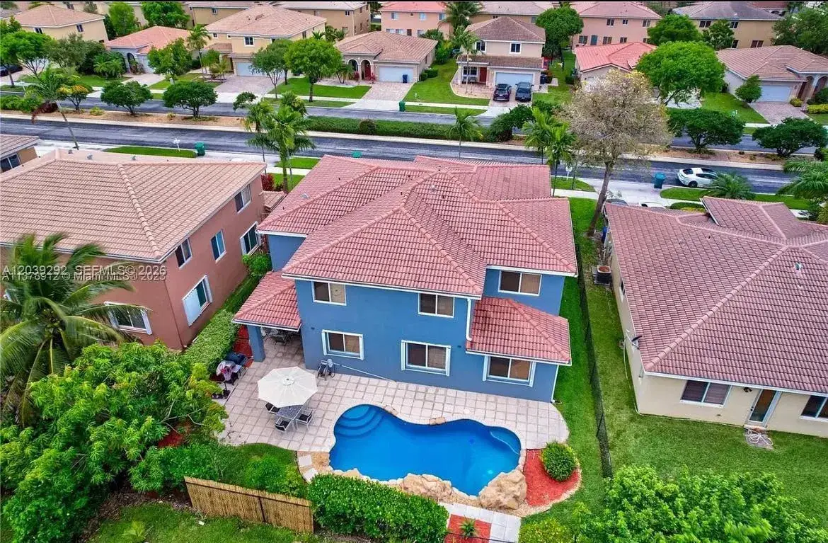 3 bedroom 2 bath Residential Lease for rent at 20587 NW 12th Ave, Miami Gardens FL 33169
