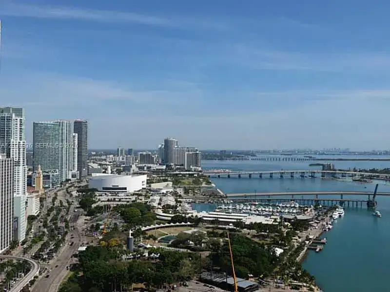 2 bedroom 2 bath Residential Lease for rent at 325 S BISCAYNE BLVD # 4122, Miami FL 33131